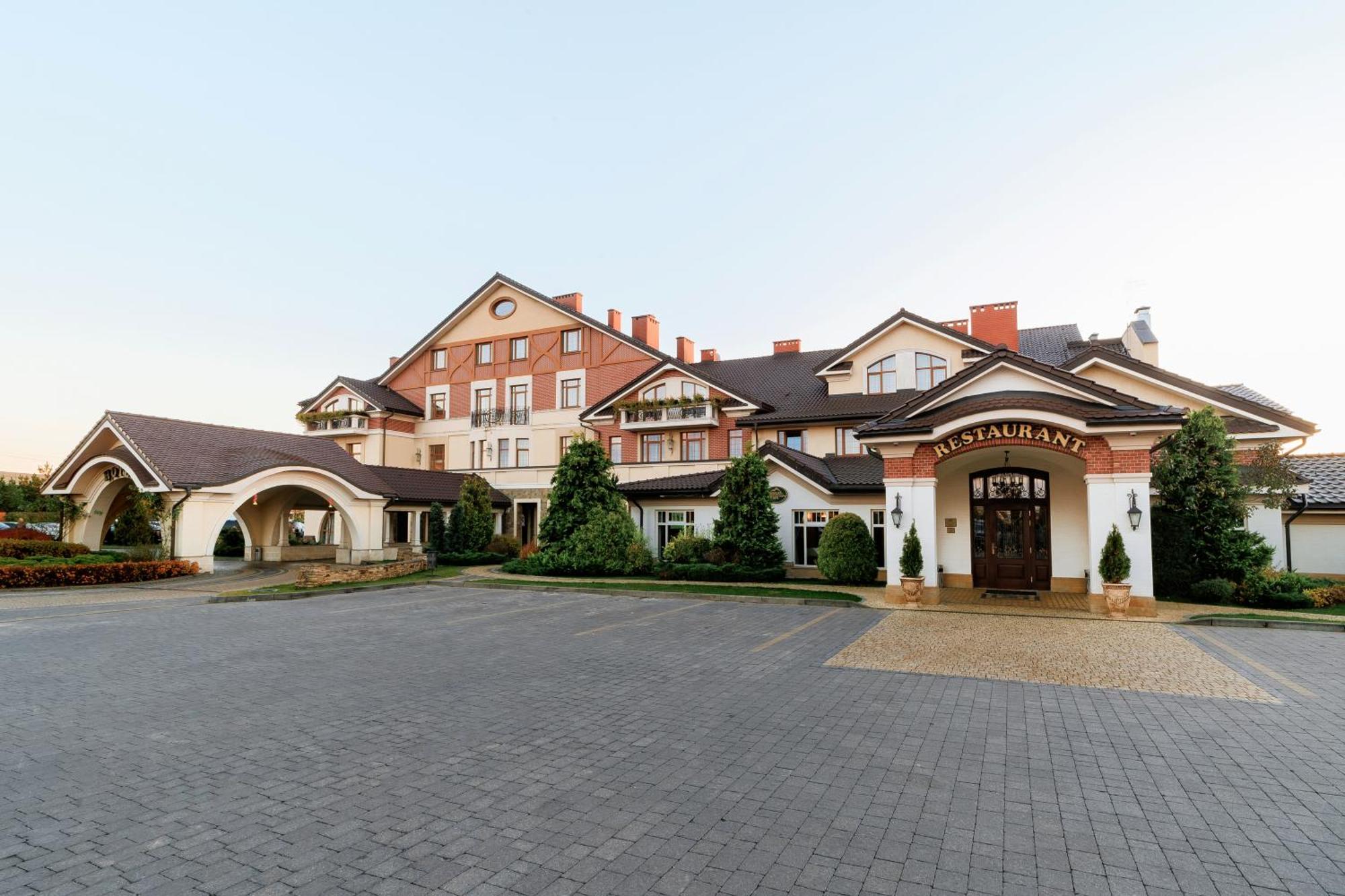 Hotel Panska Gora Lemberg Exterior foto