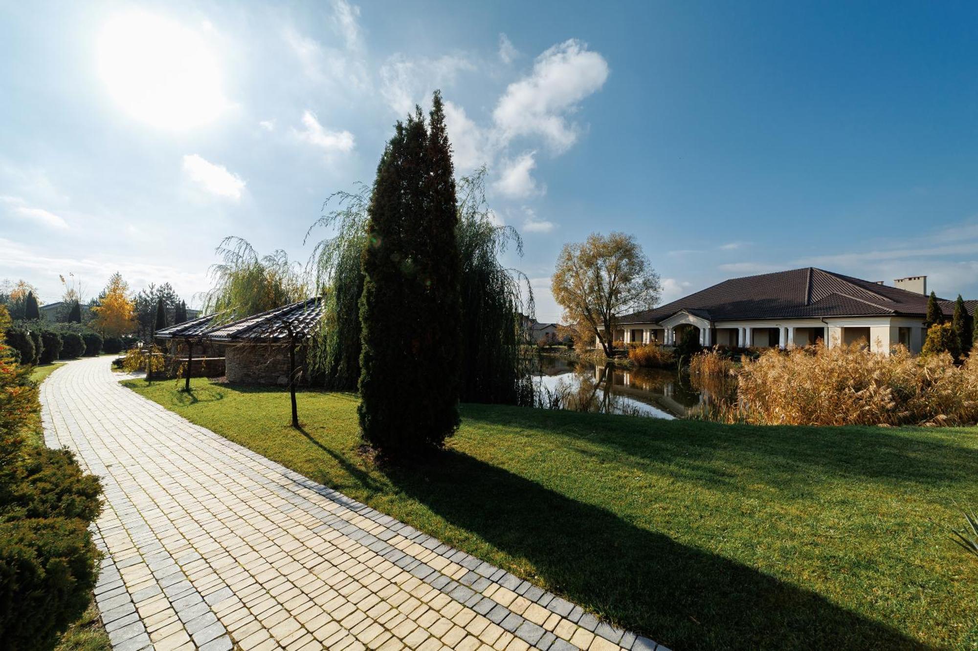 Hotel Panska Gora Lemberg Exterior foto